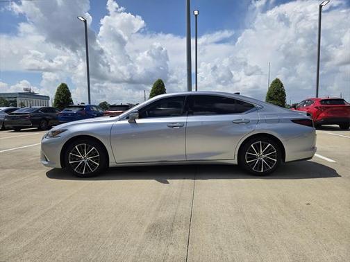 2025 Lexus ES 350 Base