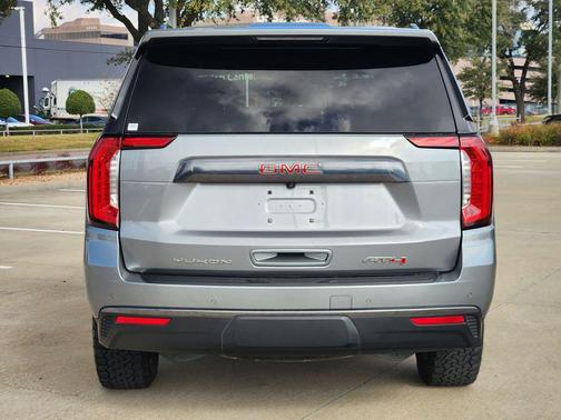 2023 GMC Yukon 4WD AT4