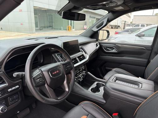 2023 GMC Yukon 4WD AT4
