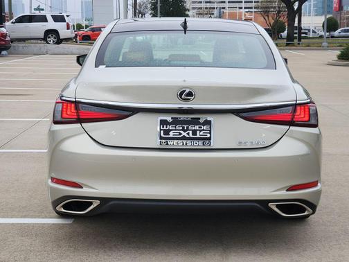 2025 Lexus ES 350 Base