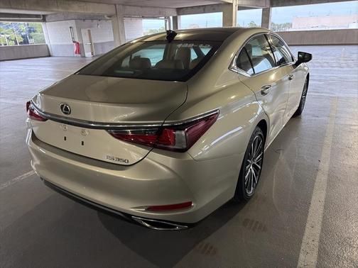 2025 Lexus ES 350 Base