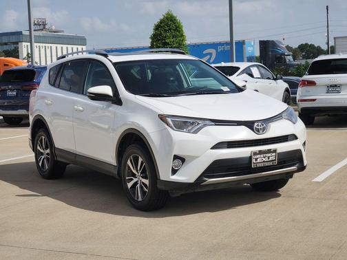 Super White 2016 Toyota RAV4 XLE