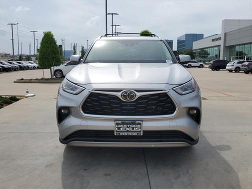 2023 Toyota Highlander Platinum