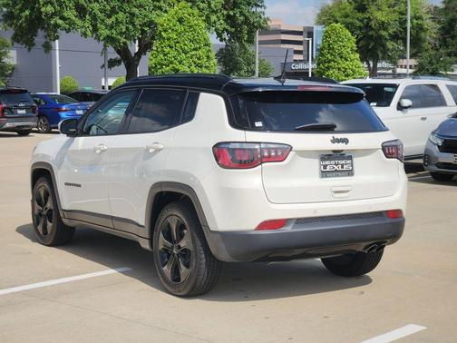 White 2019 Jeep Compass Latitude