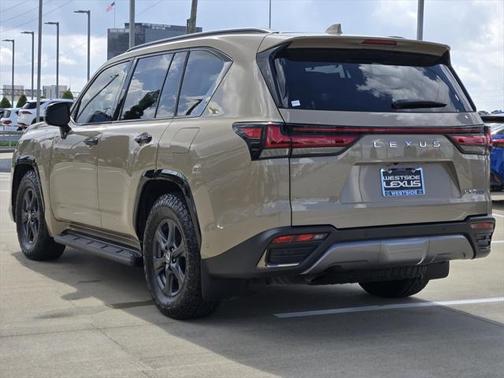 2025 Lexus LX 700h Overtrail