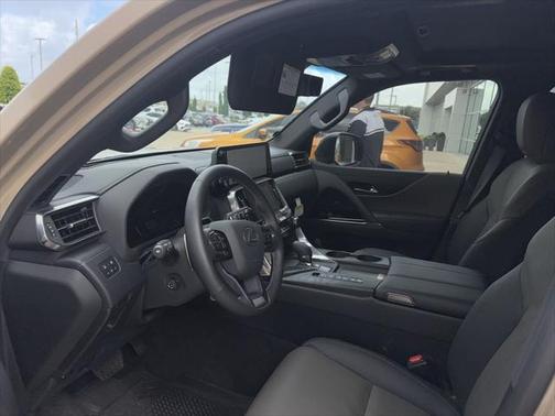 2025 Lexus LX 700h Overtrail