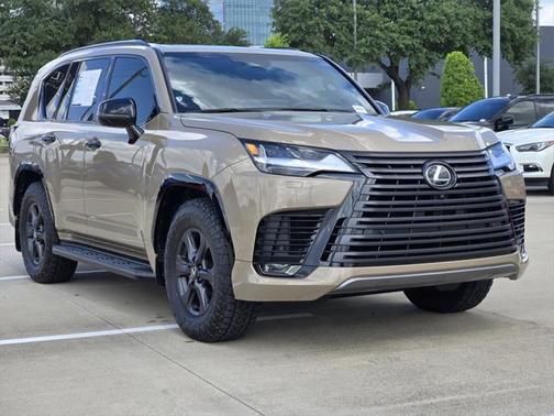 2025 Lexus LX 700h Overtrail