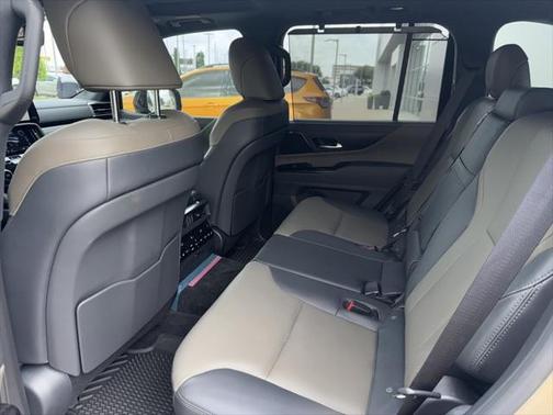 2025 Lexus LX 700h Overtrail