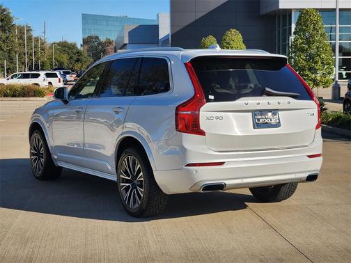 2020 Volvo XC90 T6 Momentum