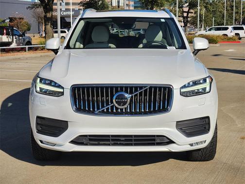 2020 Volvo XC90 T6 Momentum