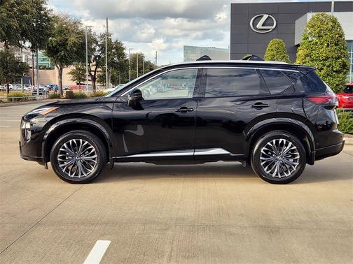 2025 Nissan Rogue Platinum