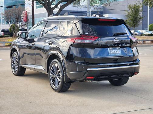 2025 Nissan Rogue Platinum