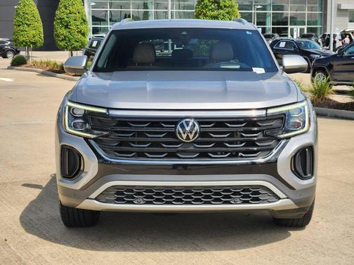 Silver Mist Metallic 2024 Volkswagen Atlas Cross Sport 2.0T SEL