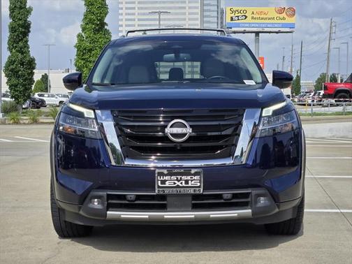 2022 Nissan Pathfinder Platinum 2WD