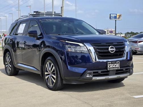 2022 Nissan Pathfinder Platinum 2WD