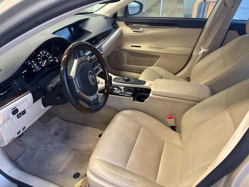 2015 Lexus ES 350 Base