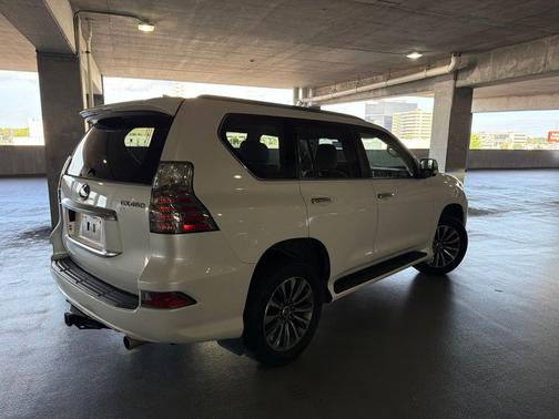 Starfire Pearl 2022 Lexus GX 460 Luxury
