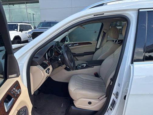 White 2019 Mercedes-Benz GLS 450 4MATIC