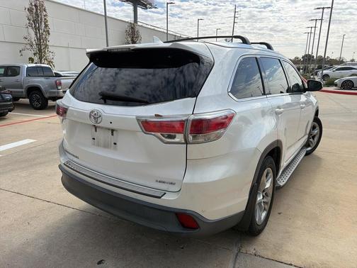 2016 Toyota Highlander Limited Platinum