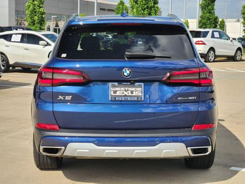 Phytonic Blue Metallic 2022 BMW X5 xDrive40i