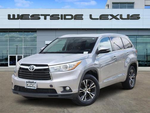 Silver 2016 Toyota Highlander XLE