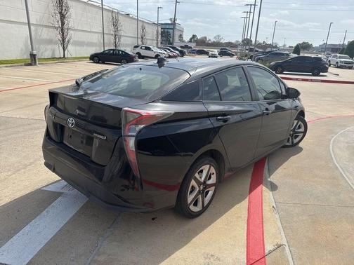 2016 Toyota Prius Three Touring