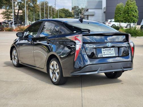 2016 Toyota Prius Three Touring