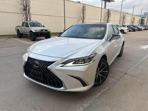 2023 Lexus ES 350 Base