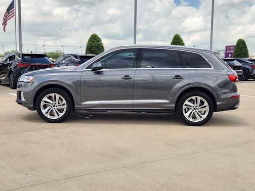 Samurai Gray Metallic 2022 Audi Q7 55 Premium