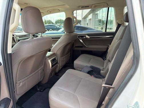 Starfire Pearl 2021 Lexus GX 460 Premium