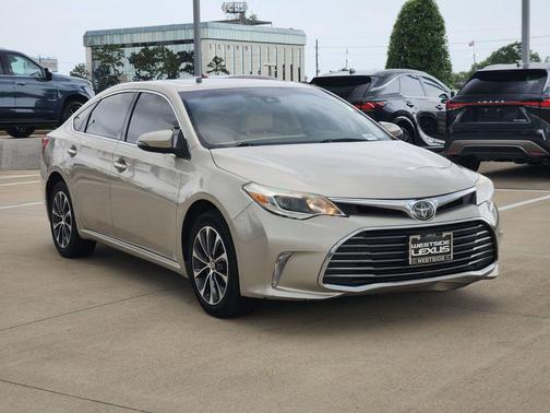 Creme Brulee 2018 Toyota Avalon XLE Premium