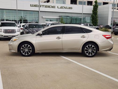 Creme Brulee 2018 Toyota Avalon XLE Premium