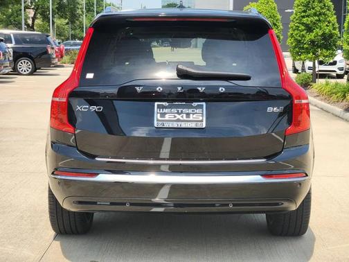 Black 2024 Volvo XC90 B6 Plus Bright Theme 7-Seater