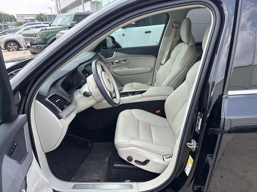 Black 2024 Volvo XC90 B6 Plus Bright Theme 7-Seater