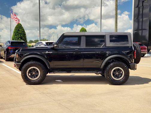 Shadow Black 2022 Ford Bronco Outer Banks