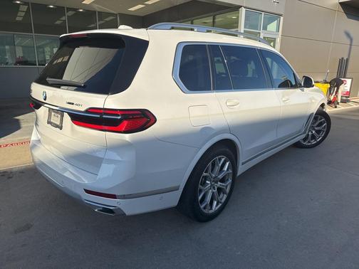 2023 BMW X7 xDrive40i