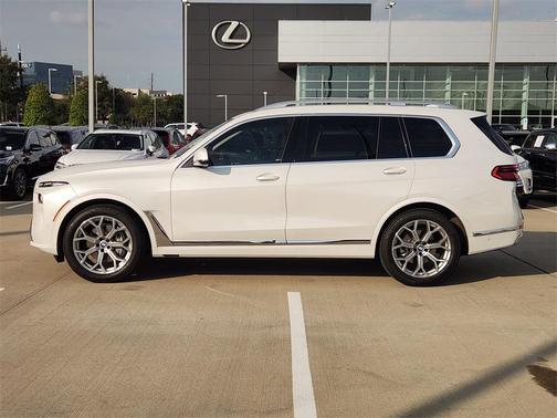 2023 BMW X7 xDrive40i