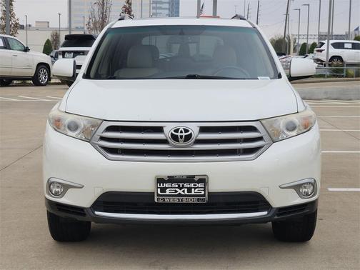 2011 Toyota Highlander SE
