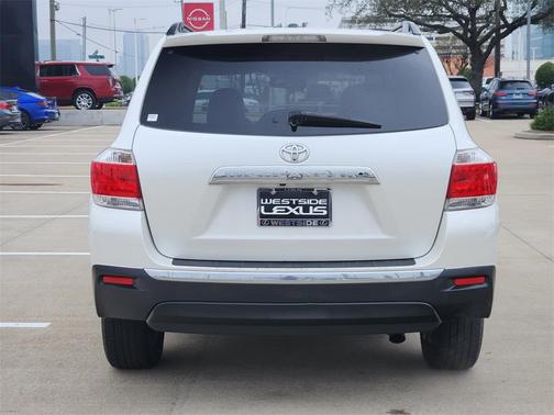 2011 Toyota Highlander SE