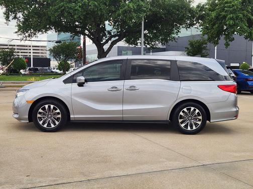 Silver 2022 Honda Odyssey EX-L