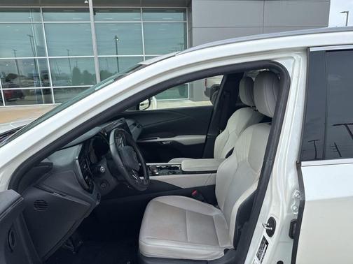 White 2023 Lexus RX 350 Base