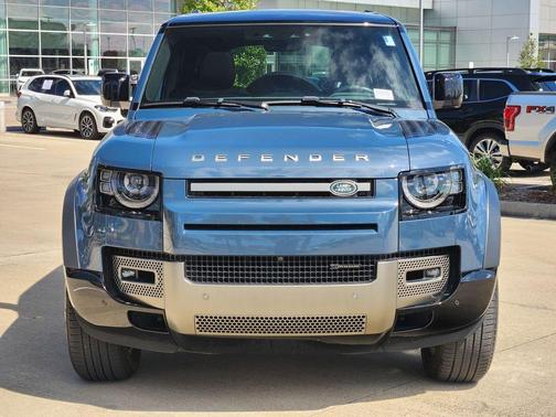 2023 Land Rover Defender 110 X-Dynamic SE