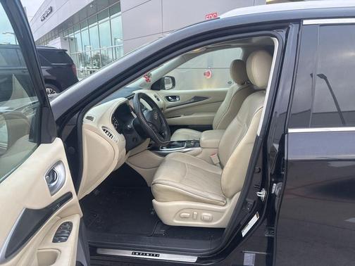 2017 INFINITI QX60 Base