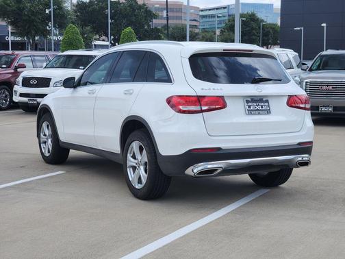 White 2018 Mercedes-Benz GLC 300 Base