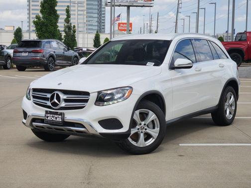White 2018 Mercedes-Benz GLC 300 Base