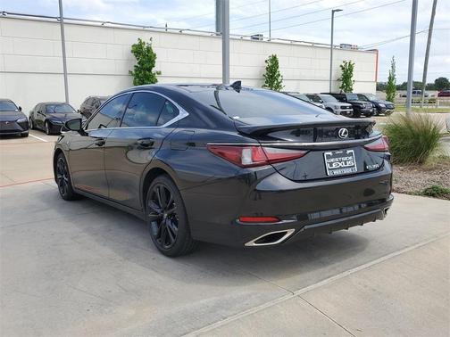 2024 Lexus ES 350 F SPORT Handling