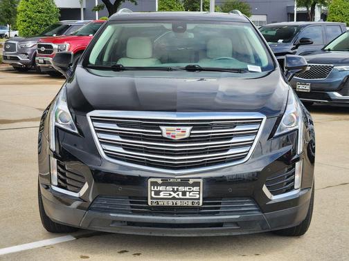 Black 2019 Cadillac XT5 Luxury