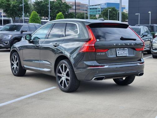 Gray 2021 Volvo XC60 T5 Inscription