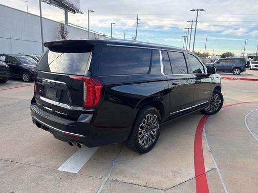 2023 GMC Yukon XL Denali Ultimate