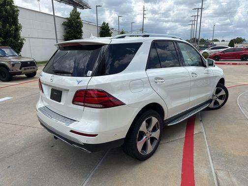 White 2016 Mercedes-Benz GLE-Class GLE 350